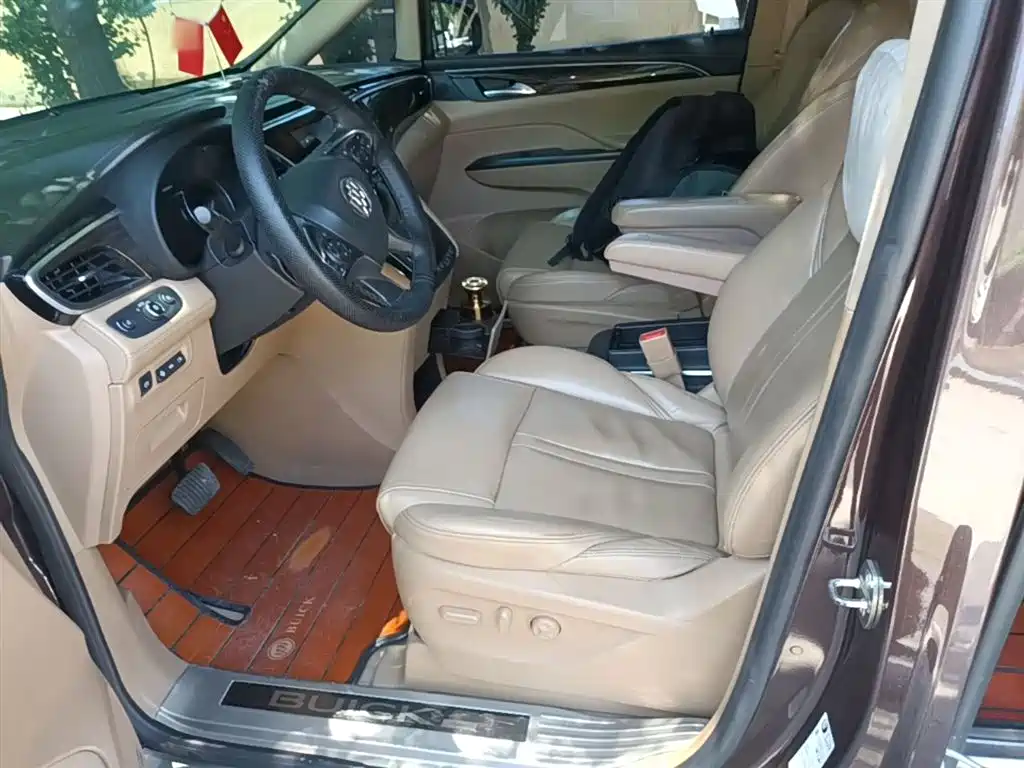 Buick GL8 2017 ES 28T Flagship China V фото 15