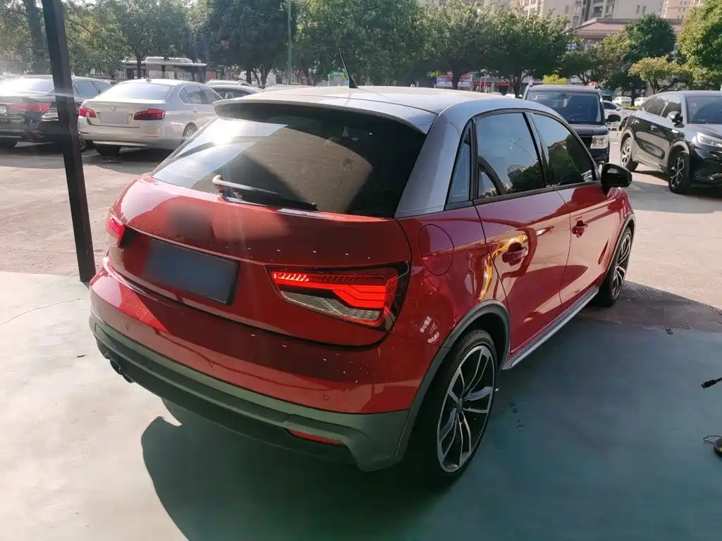 Audi A1 2017 2016 30 TFSI Sportback Design Style Edition