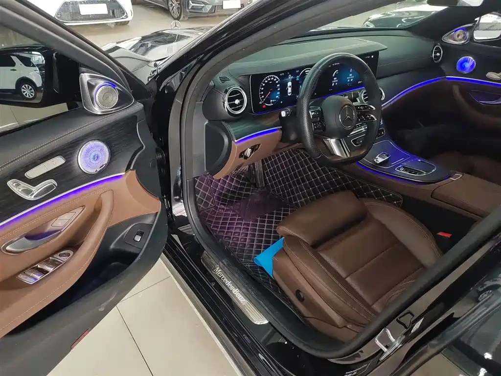 Mercedes-Benz E-Class 2023 E 260 L Sport фото 12