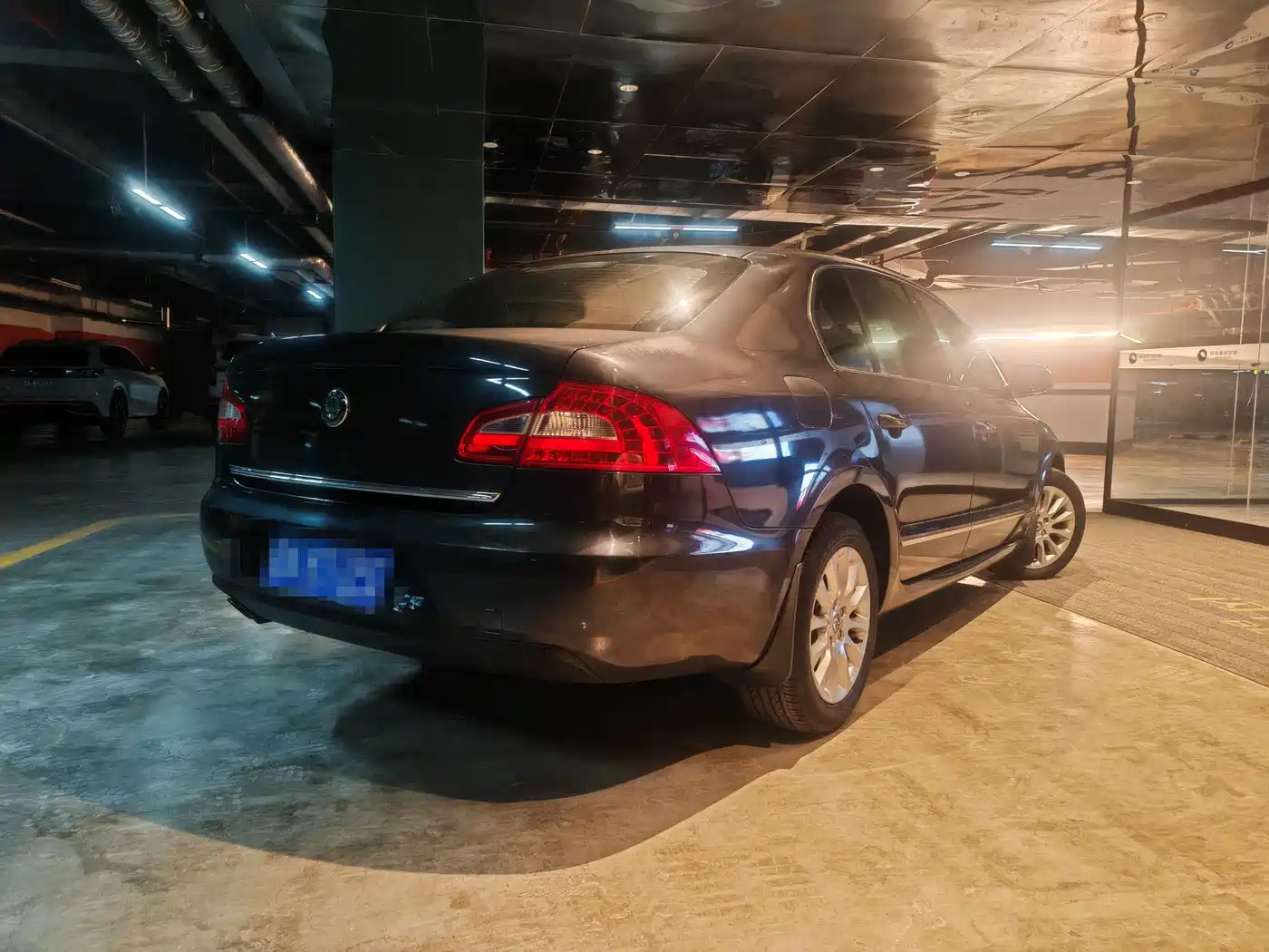 Škoda Superb 2009 1.8TSI Automatic Premium фото 4