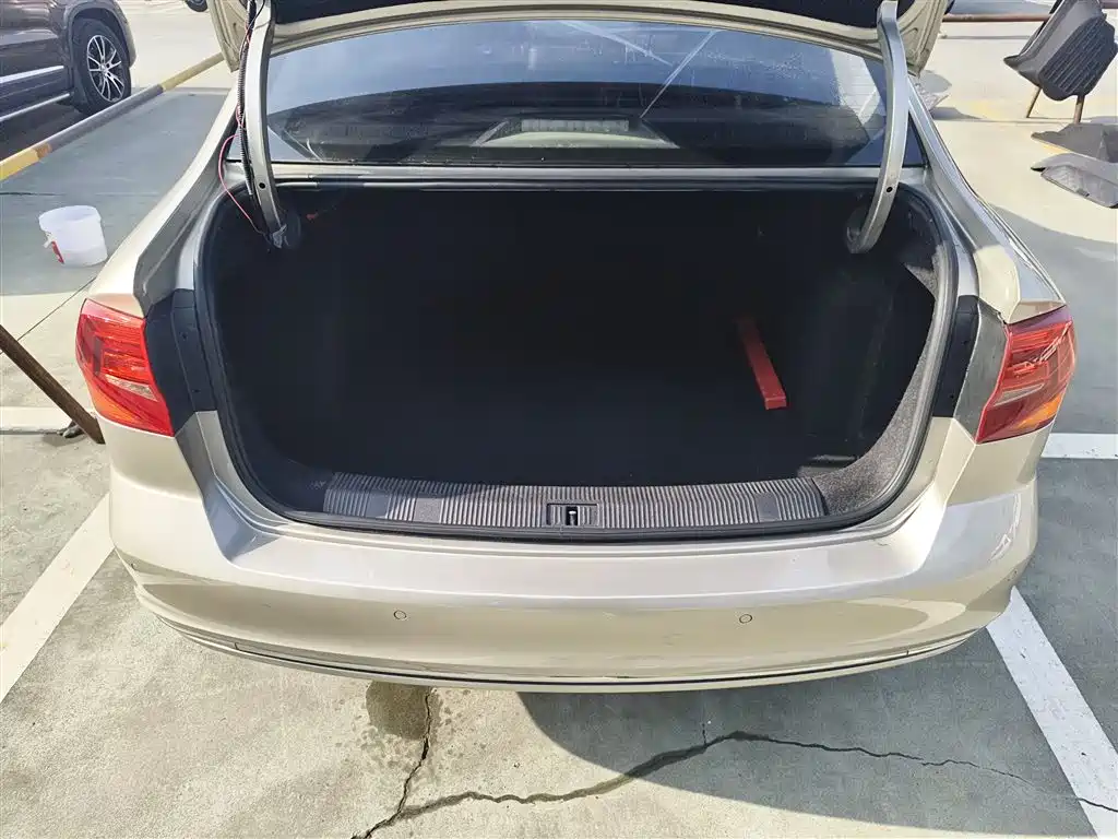 Volkswagen Bora 2017 1.6L Automatic Comfort фото 19