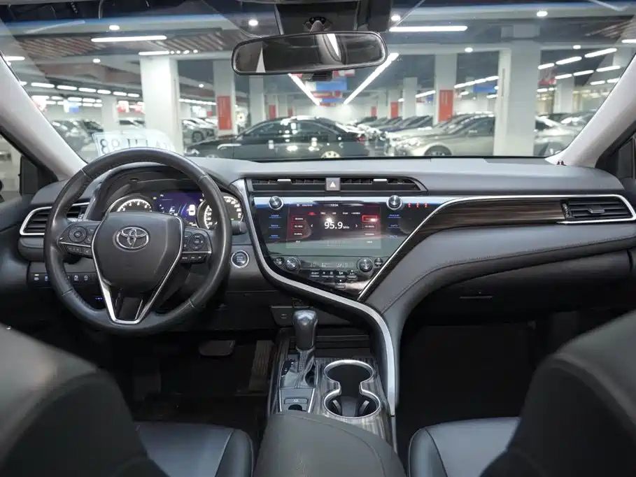 Toyota Camry 2019 2.0G Luxury Edition China VI фото 7