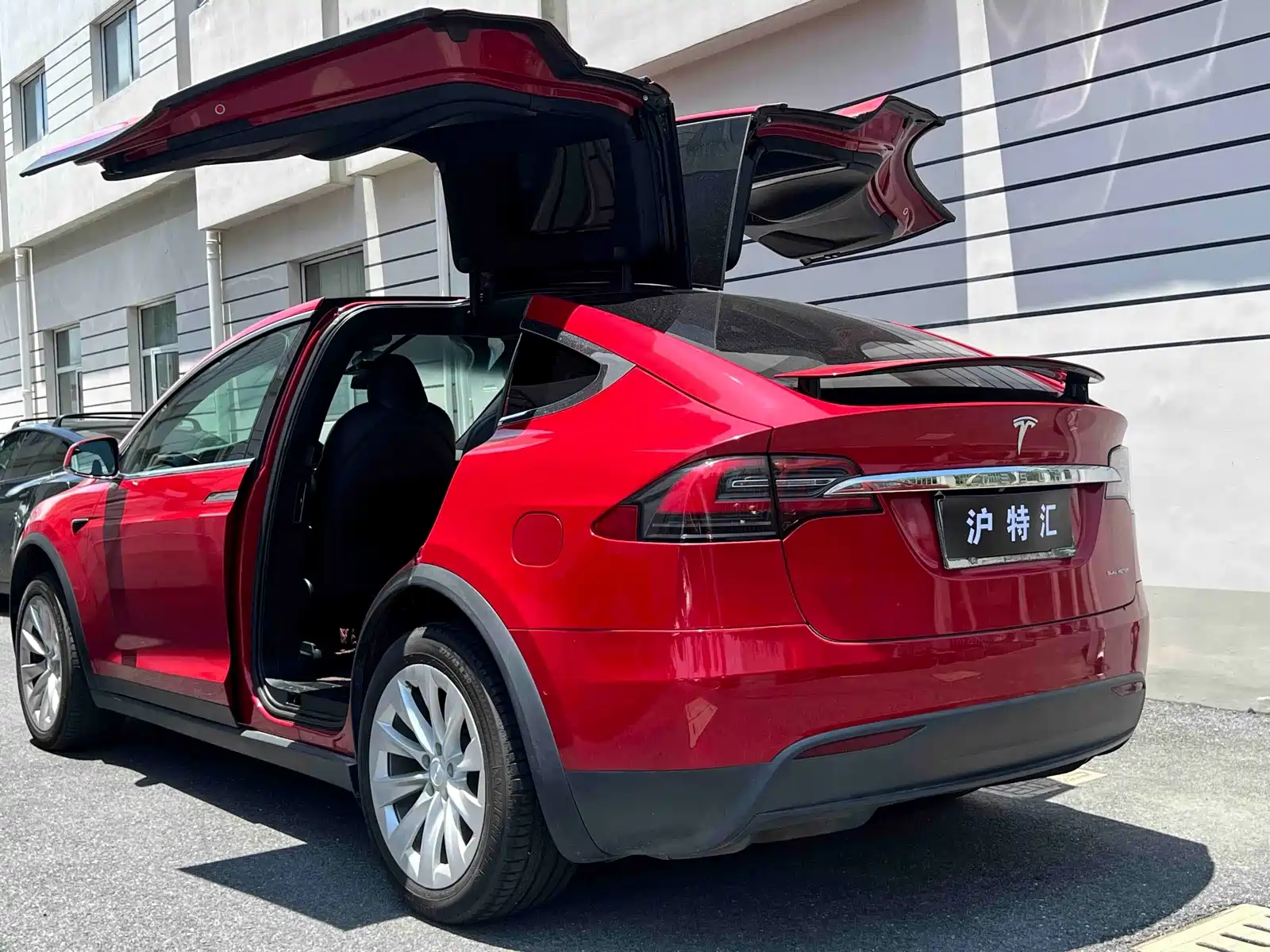Фото 6 - Tesla Model X