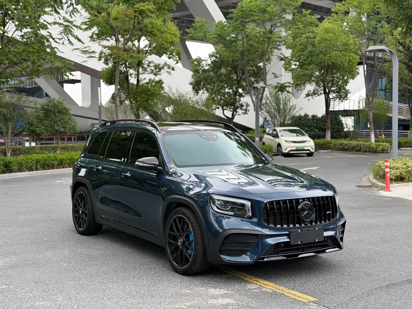 Mercedes-Benz GLB AMG 2022 AMG GLB 35 4MATIC фото 3