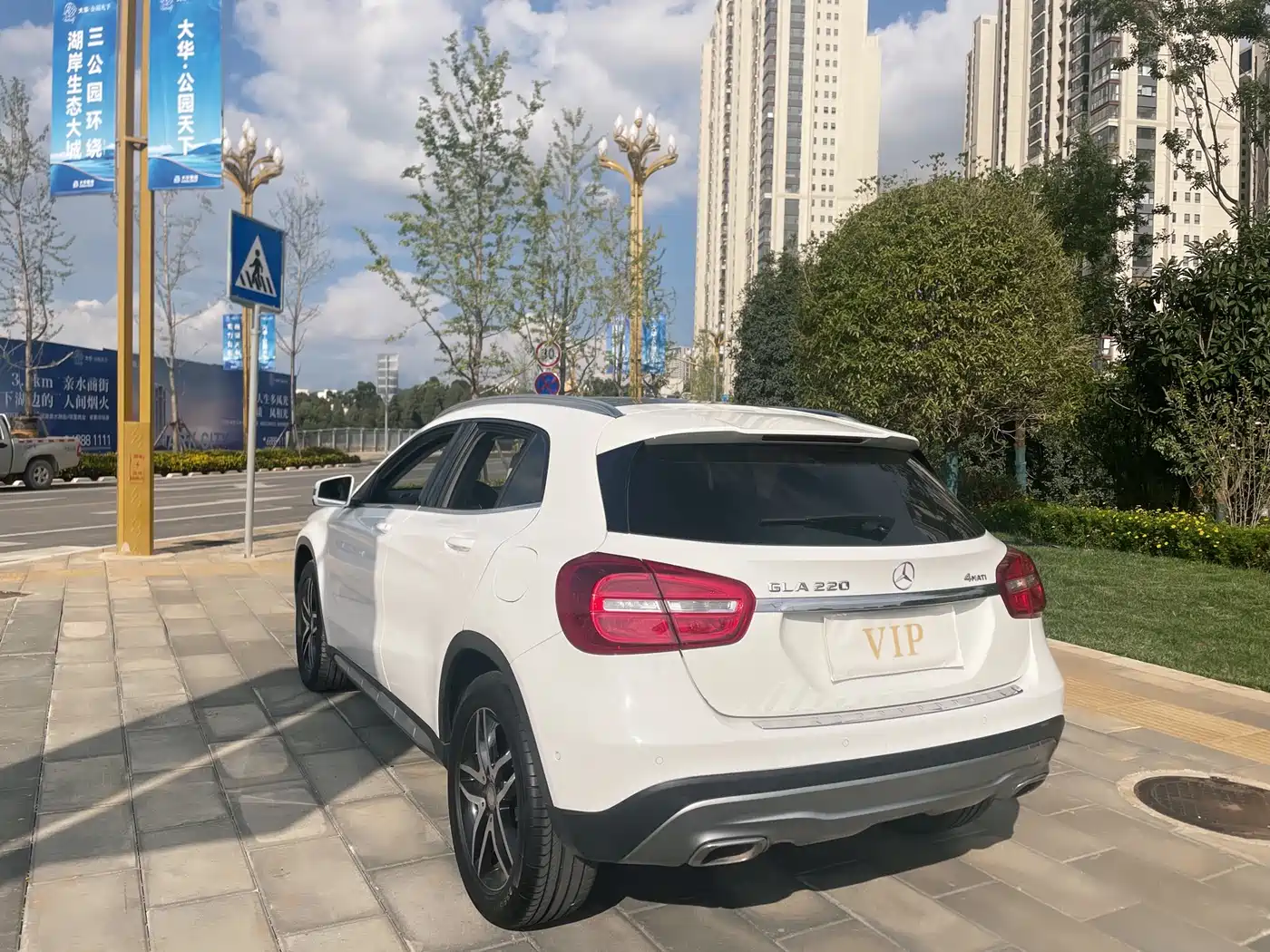 Mercedes-Benz GLA 2016 GLA 220 4MATIC Fashion фото 8