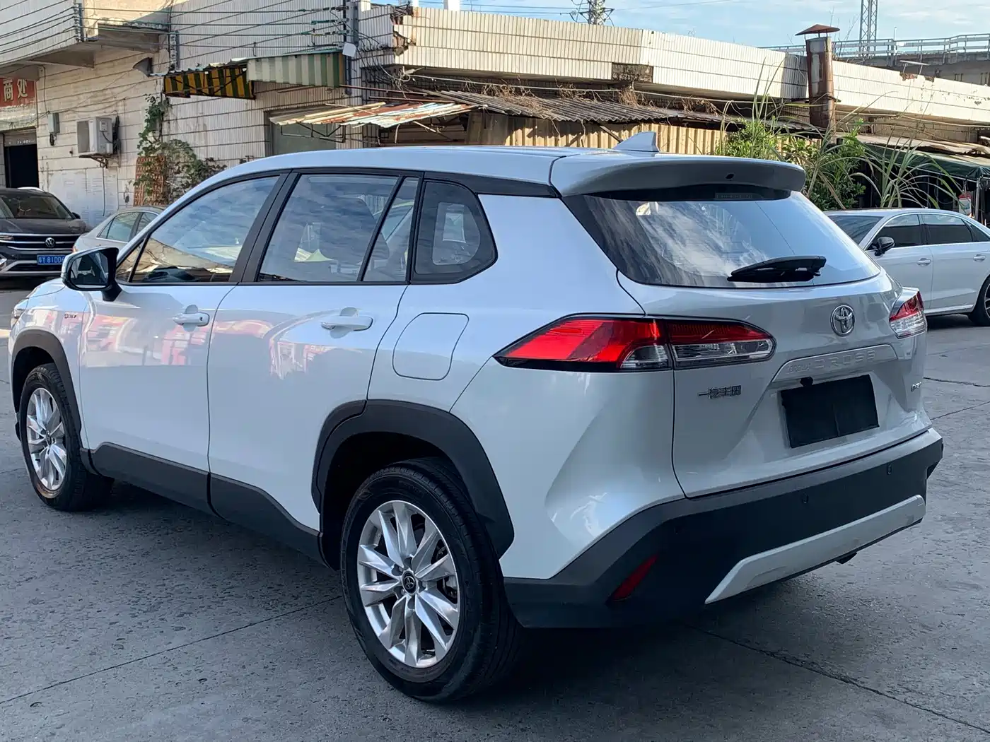 Toyota Corolla Cross 2024 2.0L Smart Hybrid Dual Engine Pioneer Edition фото 7