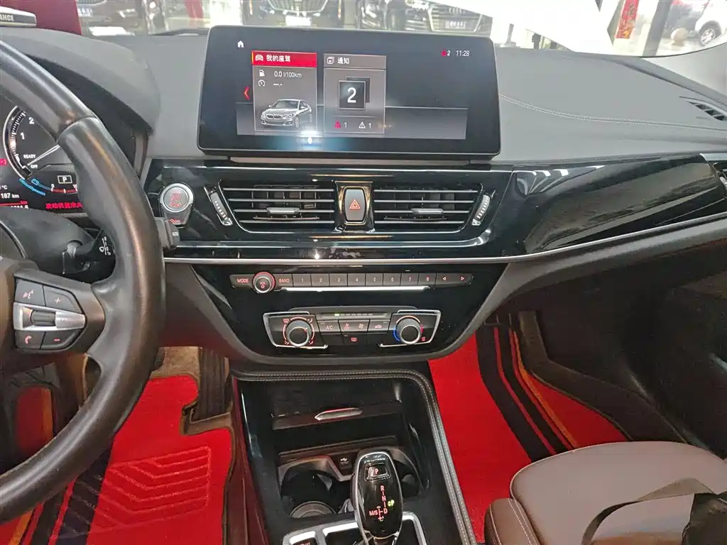 BMW 1-SERIES