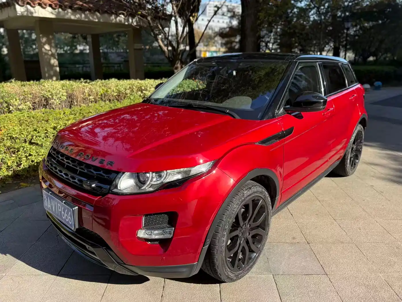 Land Rover Range Rover Evoque (Import) 2014 2.0T 5-door Brilliance Sport