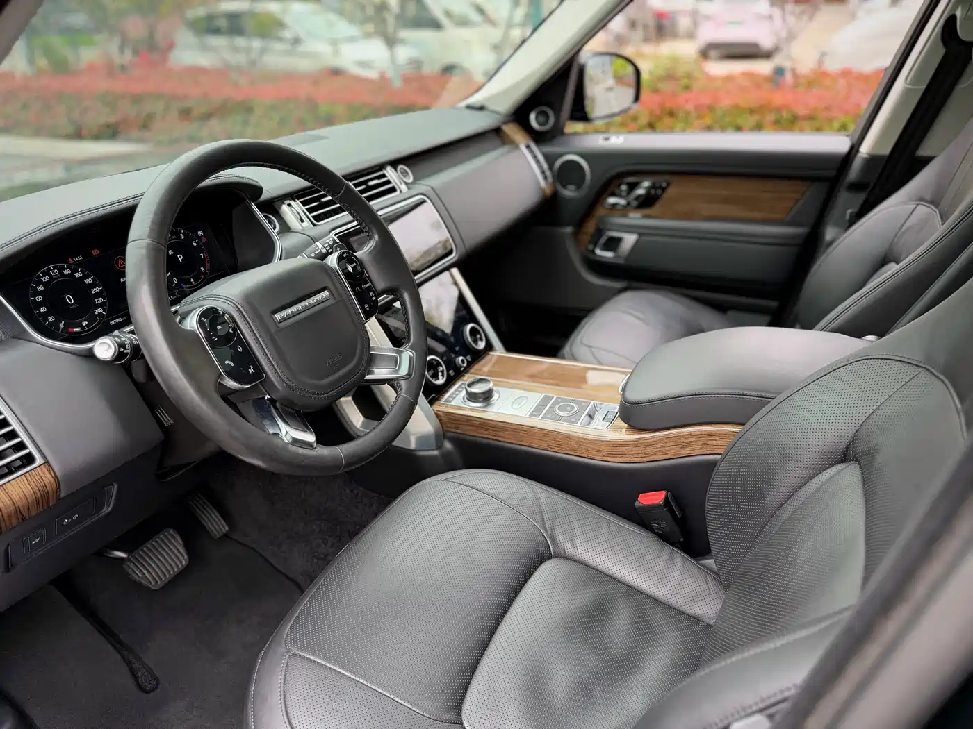 Land Rover Range Rover 2019 3.0 SCV6 Heritage Edition фото 8