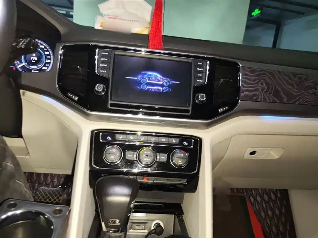 Volkswagen Teramont 2017 530 V6 4WD Flagship Edition фото 6