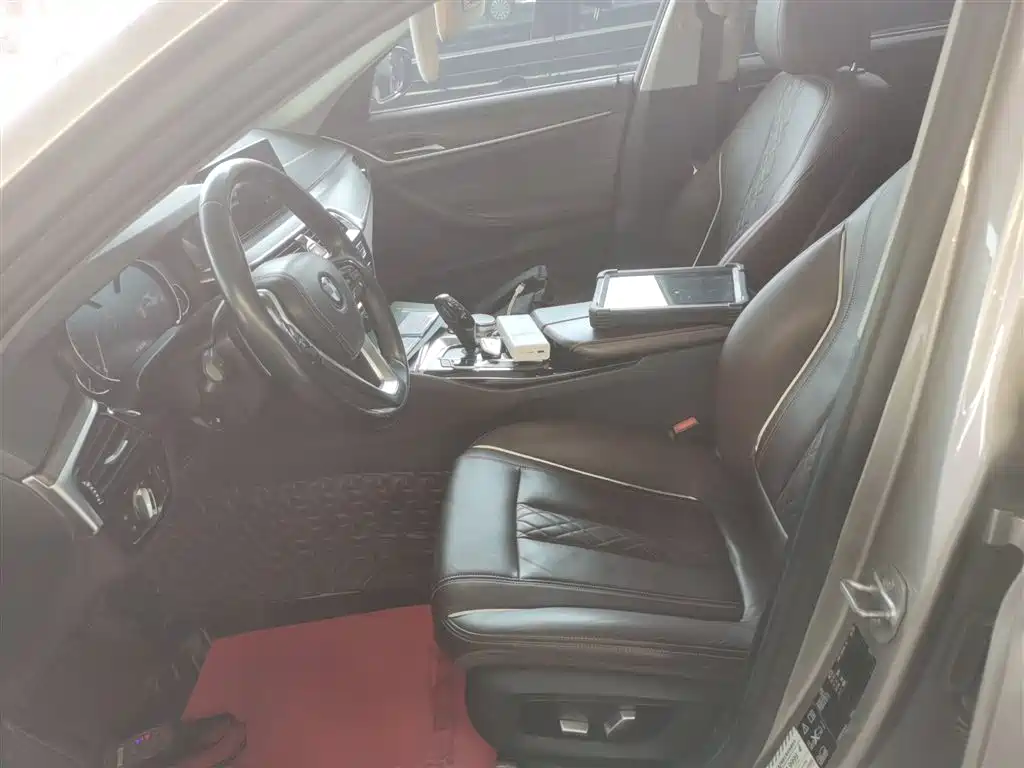 BMW 5 Series 2018 530Li xDrive Luxury Package фото 11