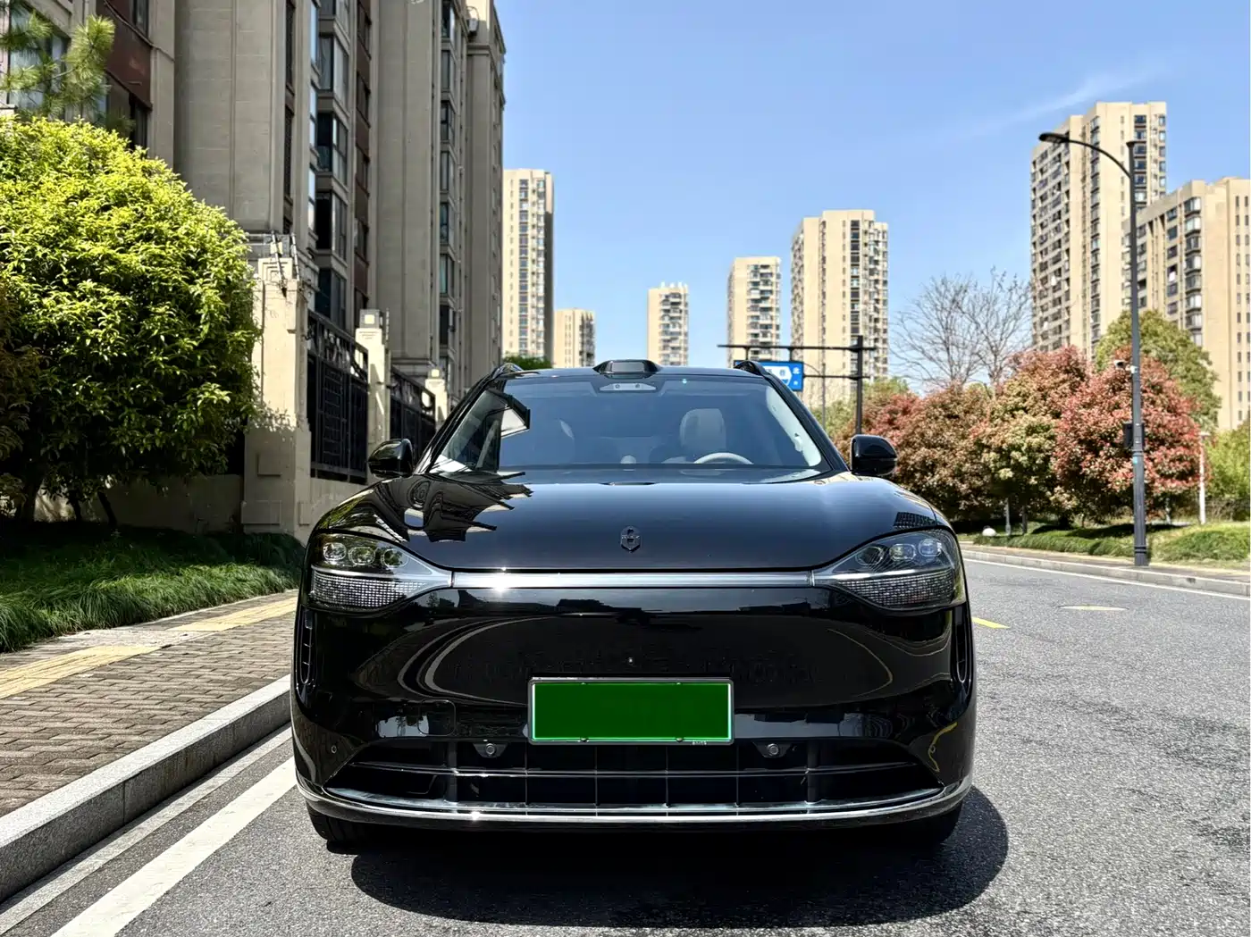 AITO Wenjie AITO M9 2025 Extended Range Ultra 52kWh 6-Seater фото 2