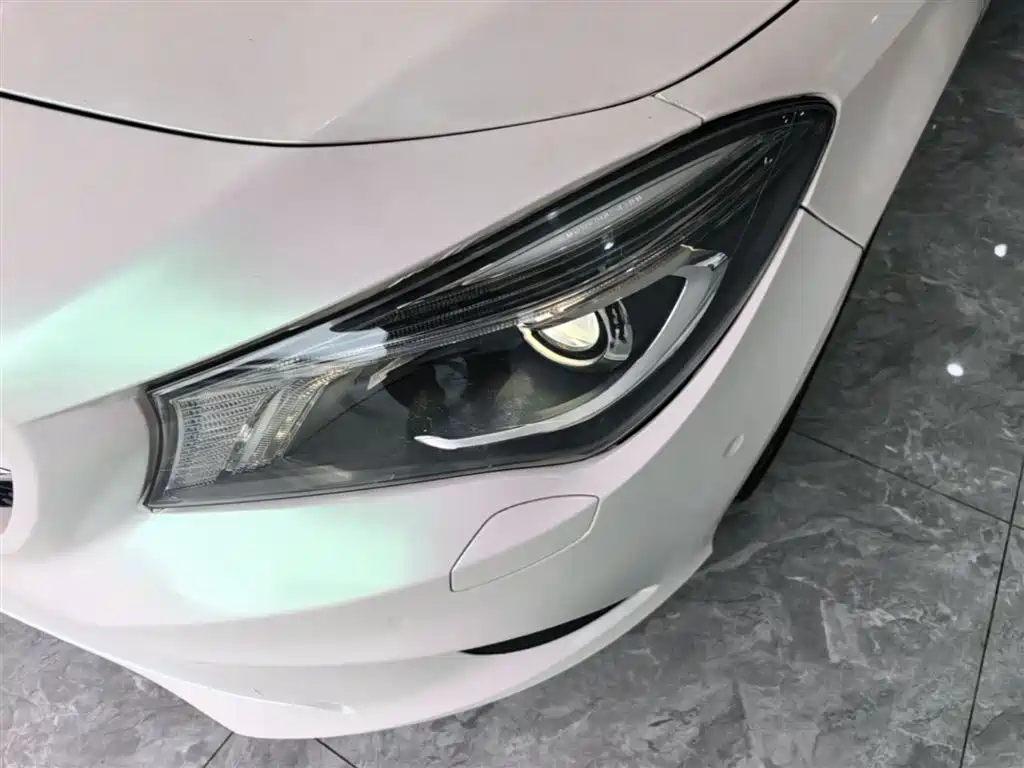 Mercedes-Benz CLA (Import) 2015 CLA 200 фото 24