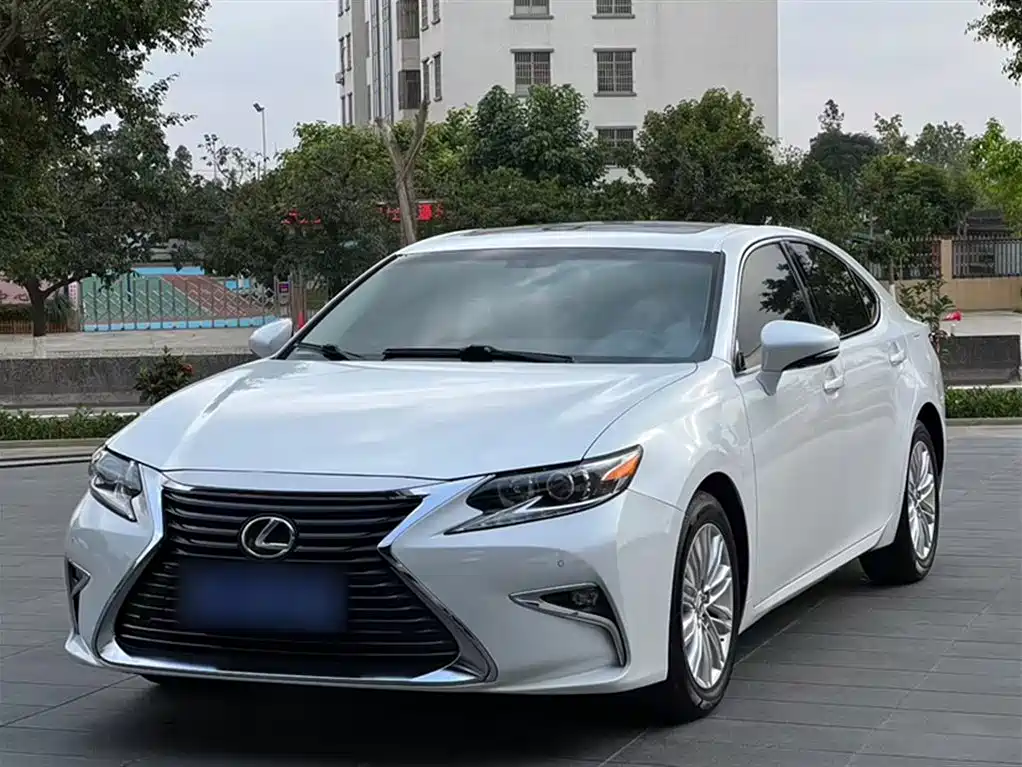 Lexus ES 2015 200 Elite Edition фото 2