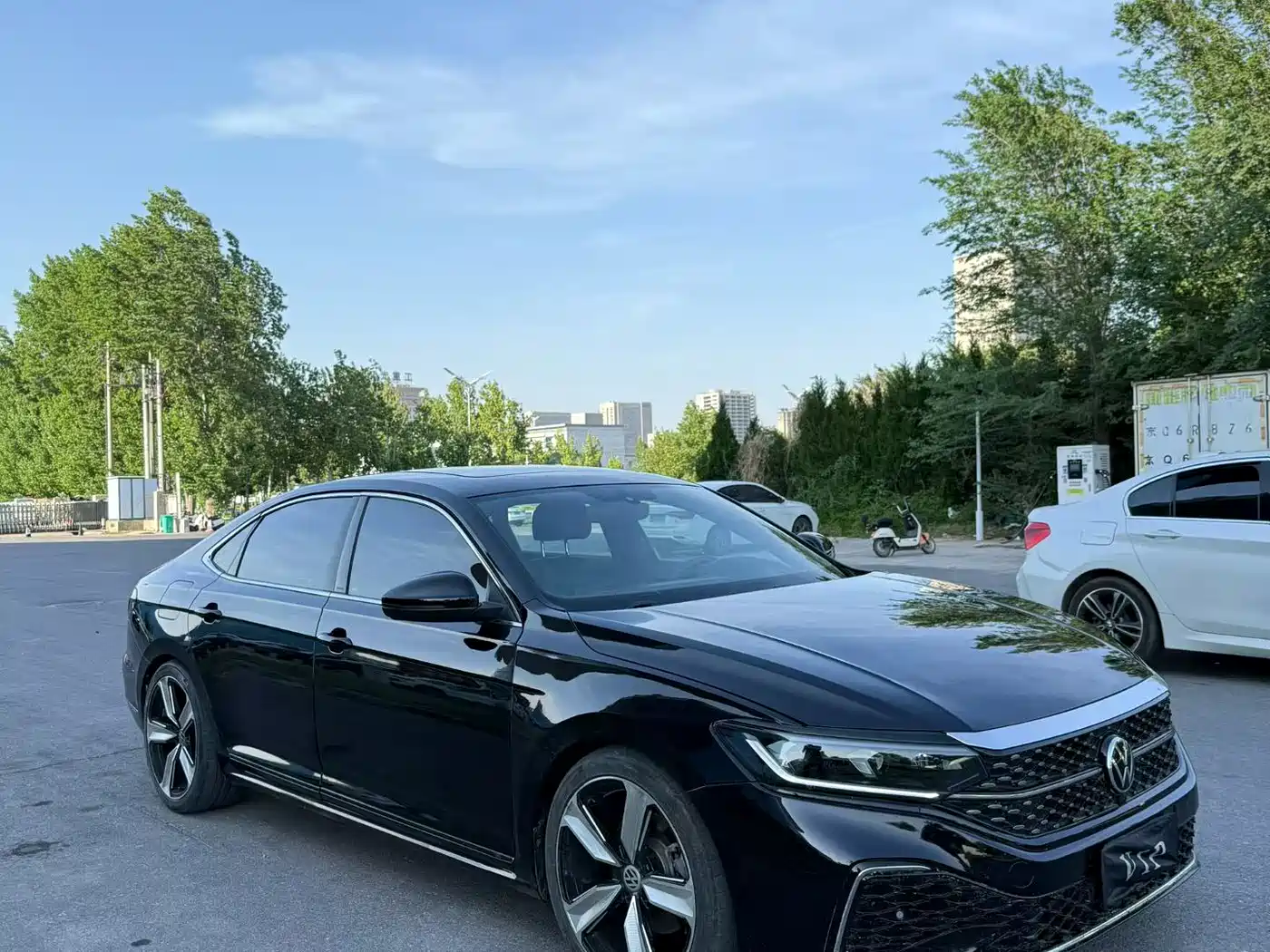 Volkswagen Passat 2024 380TSI Starlight Dragon Soaring Edition фото 3