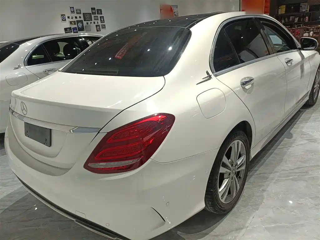 Mercedes-Benz C-Class 2017 Facelift C 200 L Sport Edition фото 7