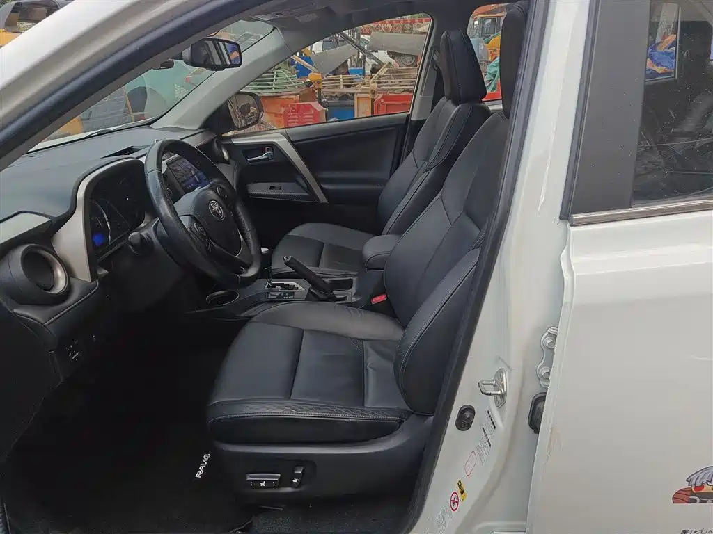 Toyota RAV4 Rongfang 2013 2.5L Auto 4WD Luxury фото 11