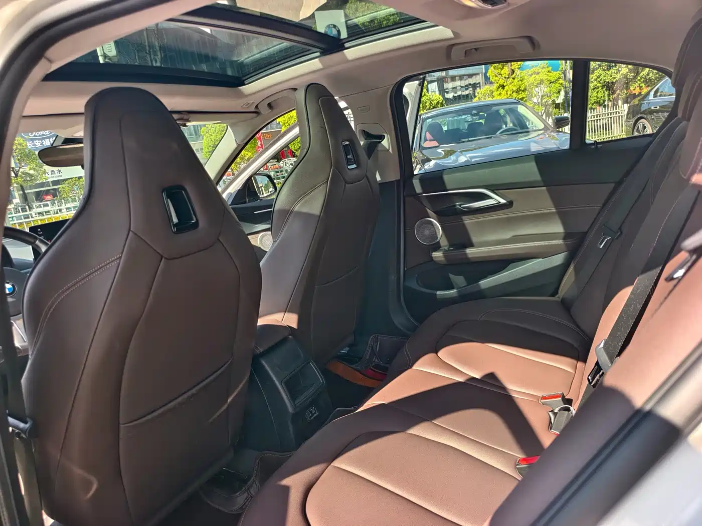 BMW 1 Series 2023 125i M Sport Shadow Edition фото 11