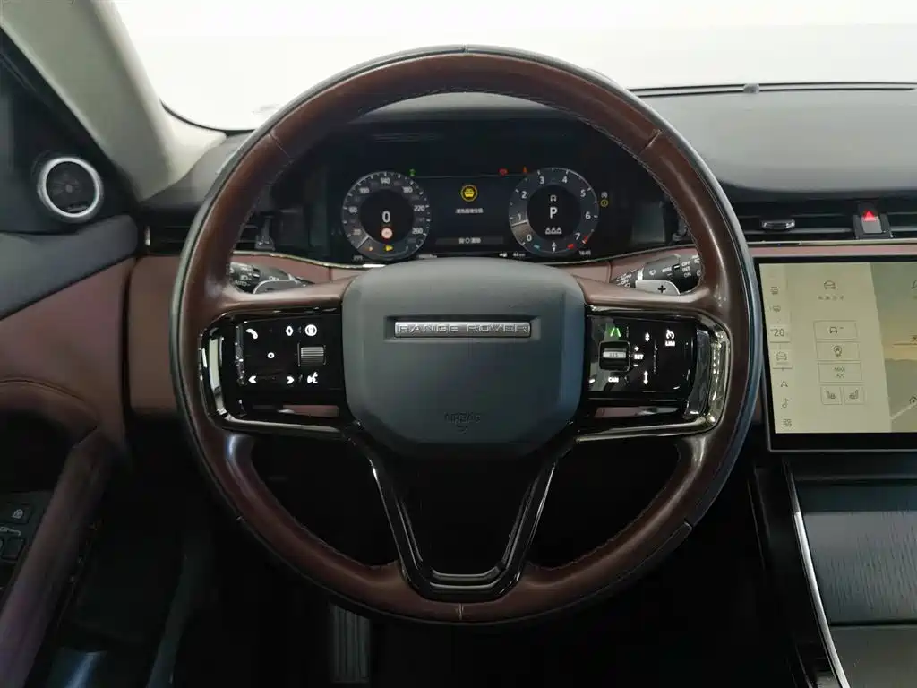 Land Rover Range Rover Evoque 2024 Range Rover Evoque L 249PS Light Master Edition фото 11