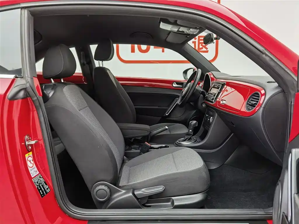 Volkswagen Beetle 2015 180TSI фото 23