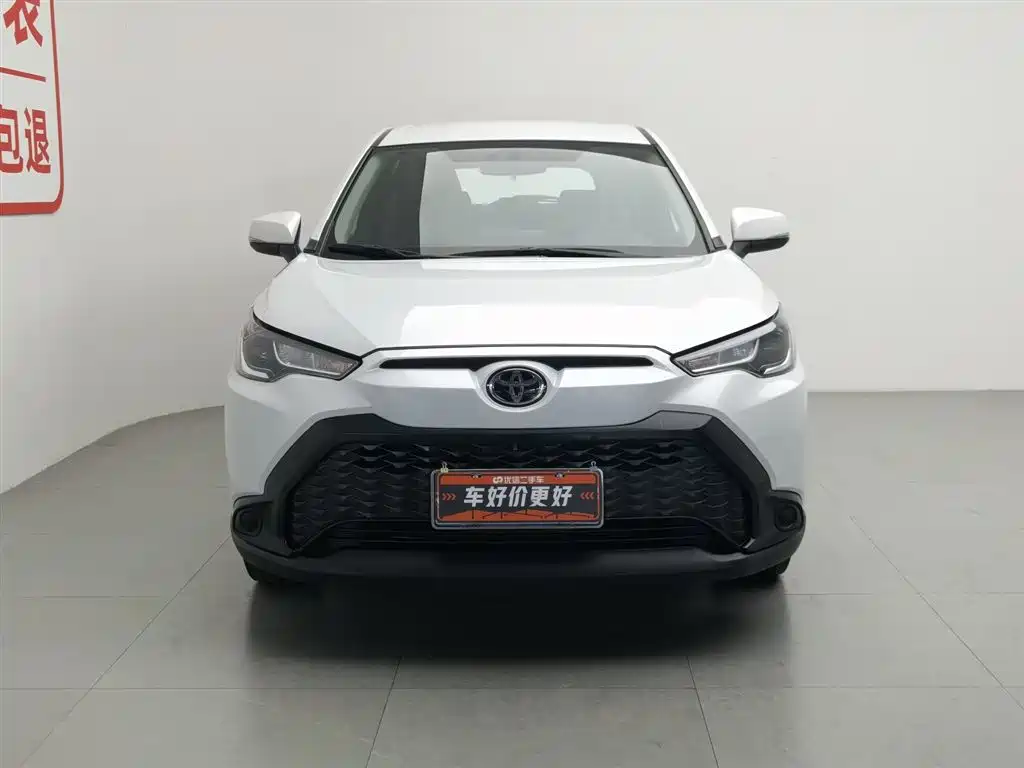 Toyota Frontlander 2022 2.0L CVT Elite фото 3