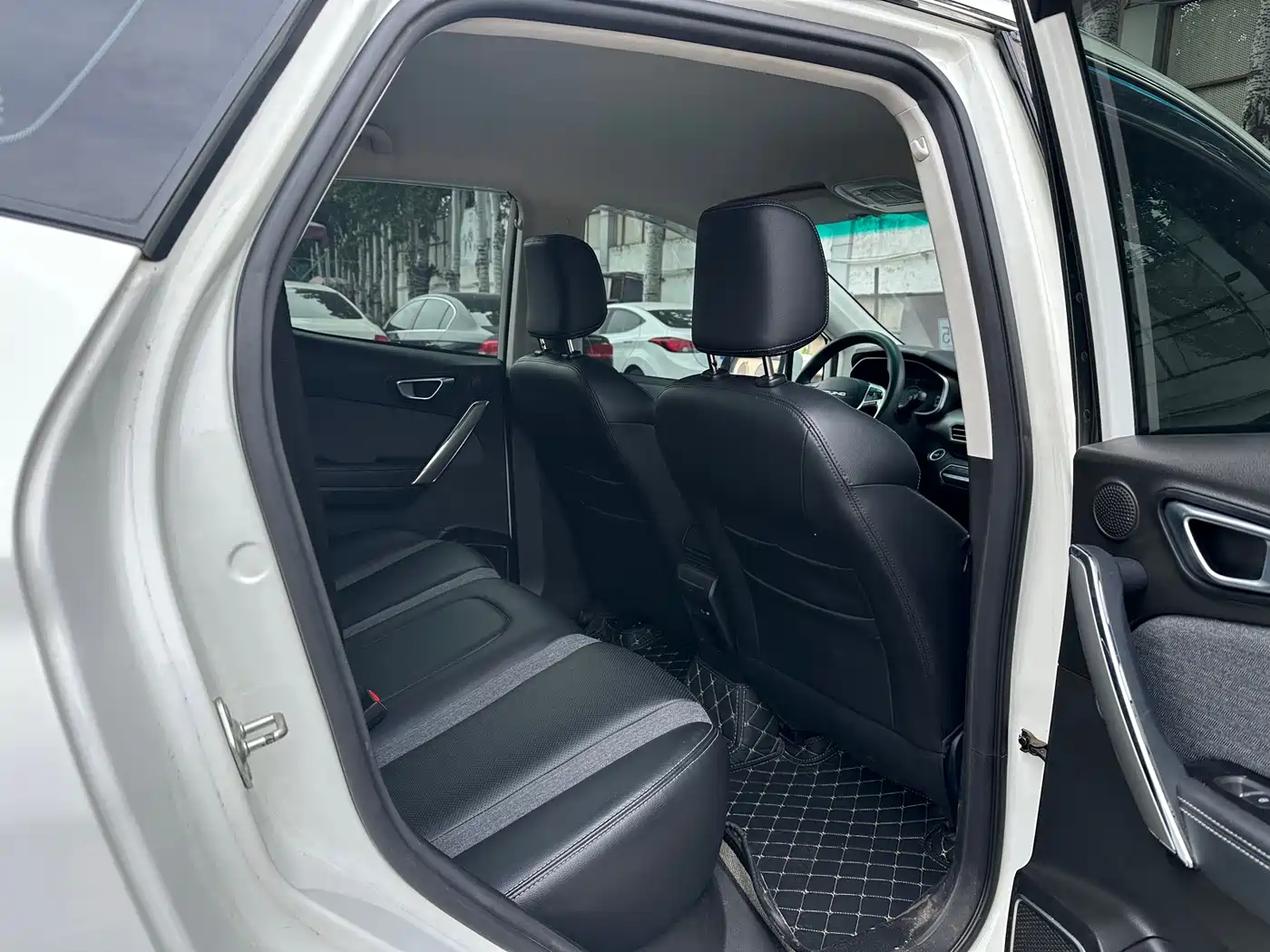 BAIC Beijing EX3 2021 2019 R600 Joy Edition