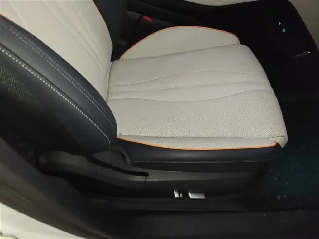 BYD Song PLUS PHEV 2023 Champion Edition DM-i 110KM Flagship PLUS фото 25