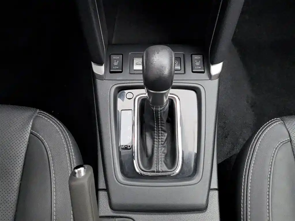 Subaru Forester 2016 2.5i Luxury Navigation Edition фото 13