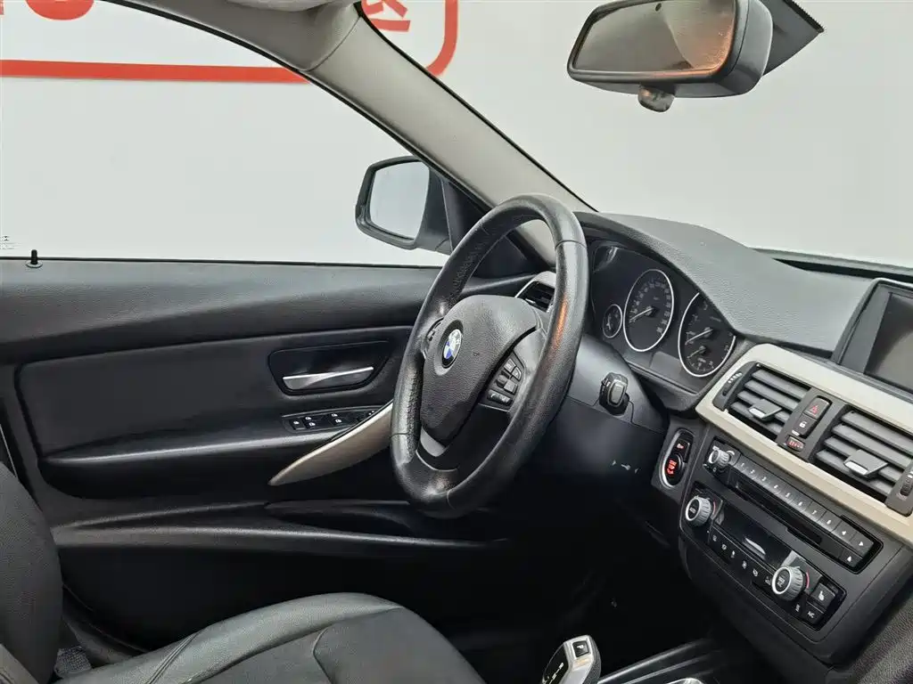 BMW 3 Series 2015 320i Super Joy Fashion фото 22