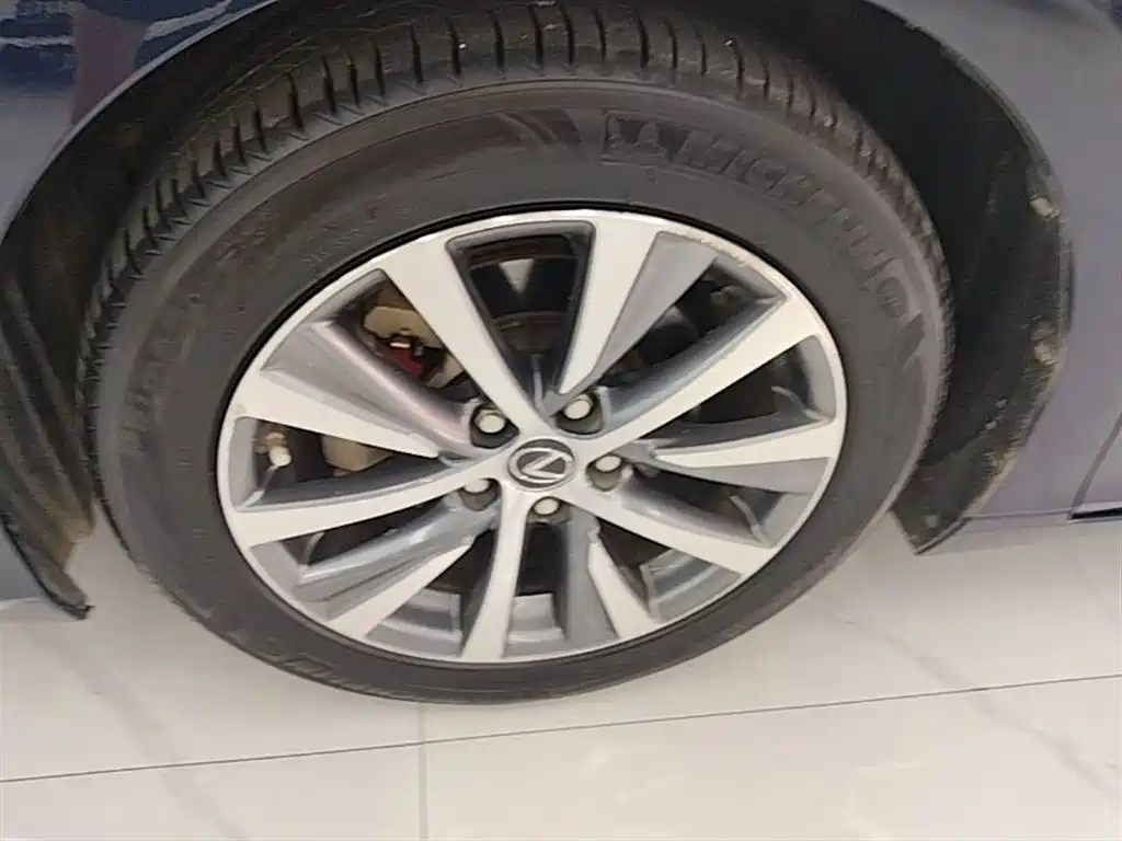 Lexus ES 2018 200 Excellence Edition China V фото 23