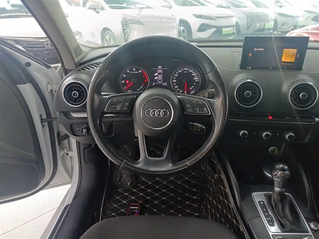 Audi A3 2019 Limousine 35 TFSI Progressive China V фото 7