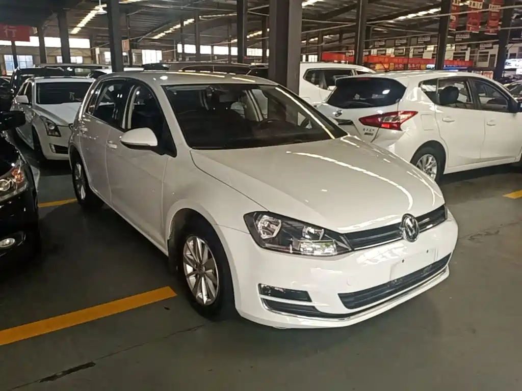 Volkswagen Golf 2016 1.6L Automatic Fashion фото 4