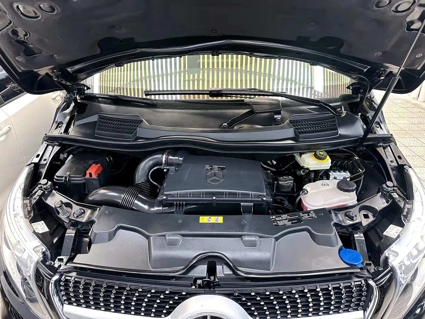 Mercedes-Benz V-Class 2021 V 260 L Long Wheelbase Luxury Edition фото 9