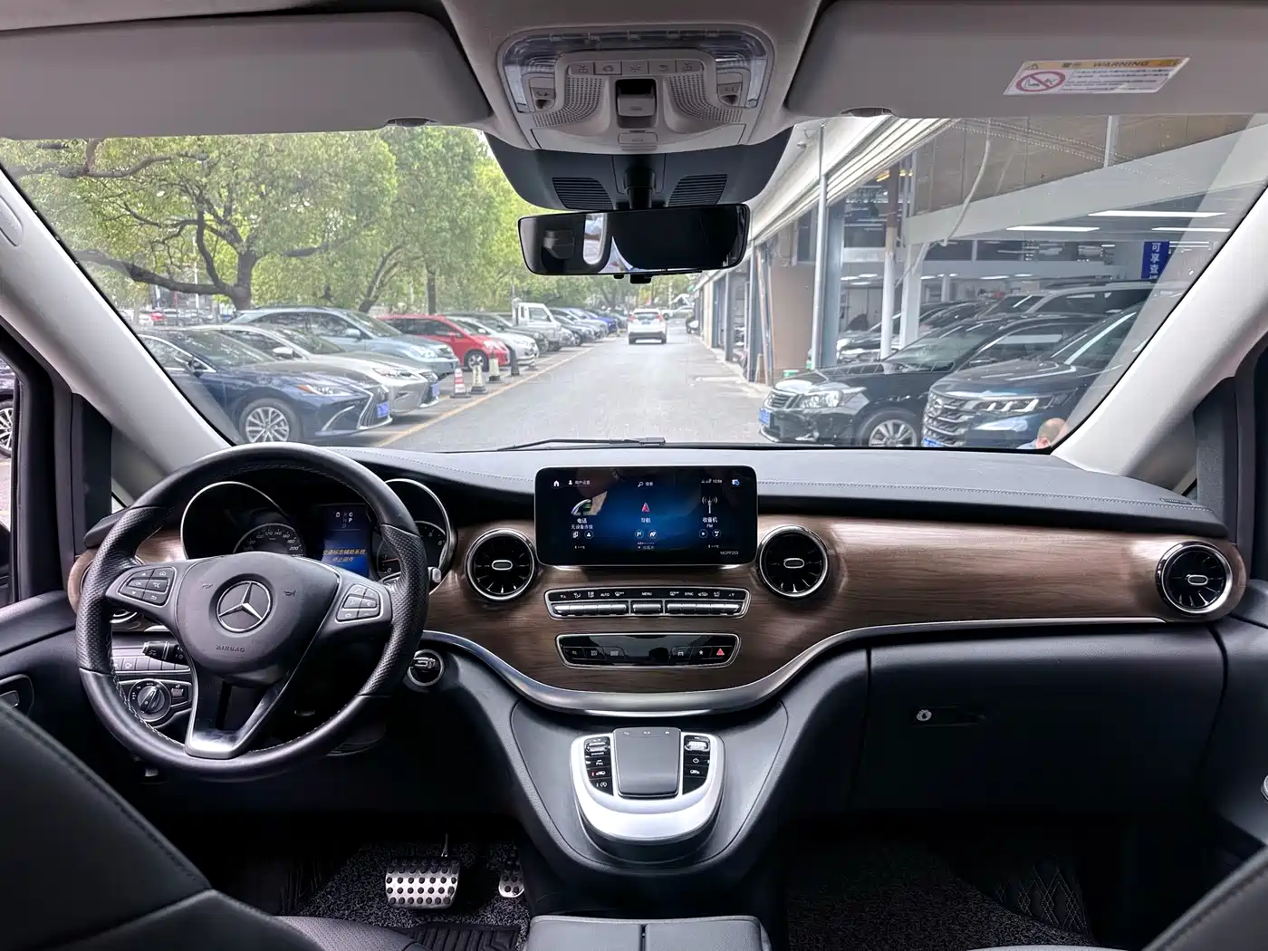 Mercedes-Benz V-Class 2021 V 260 L Long Wheelbase Luxury Edition фото 17