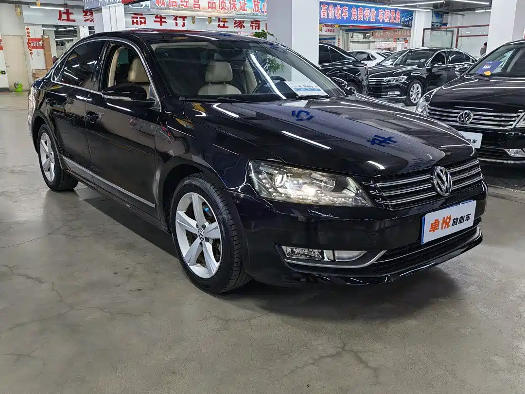 Volkswagen Passat 2014 1.8TSI DSG Executive Edition фото 2