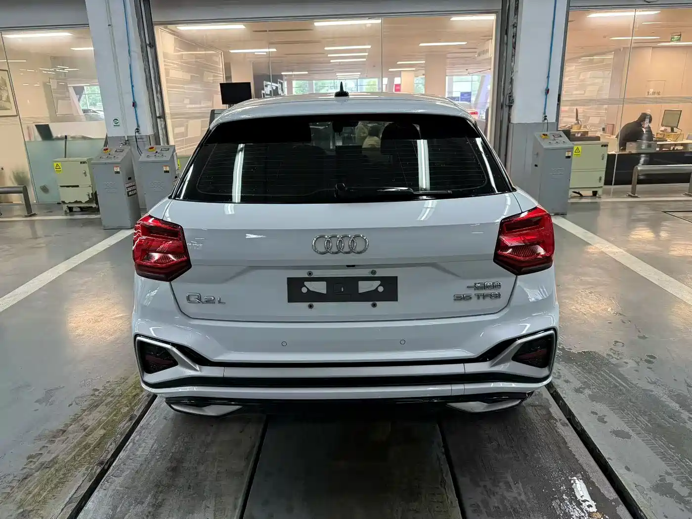 AUDI Q2L