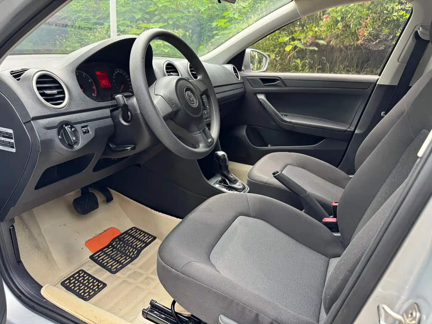 Volkswagen Jetta 2015 Value Edition 1.6L Automatic Fashion фото 4