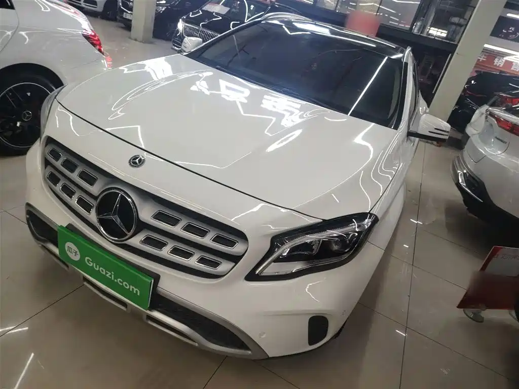 Mercedes-Benz GLA 2017 GLA 200 Fashion
