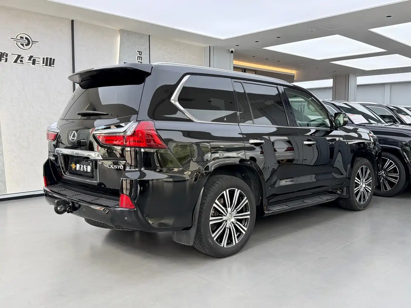 Lexus LX 2017 570 Prestige Luxury фото 19