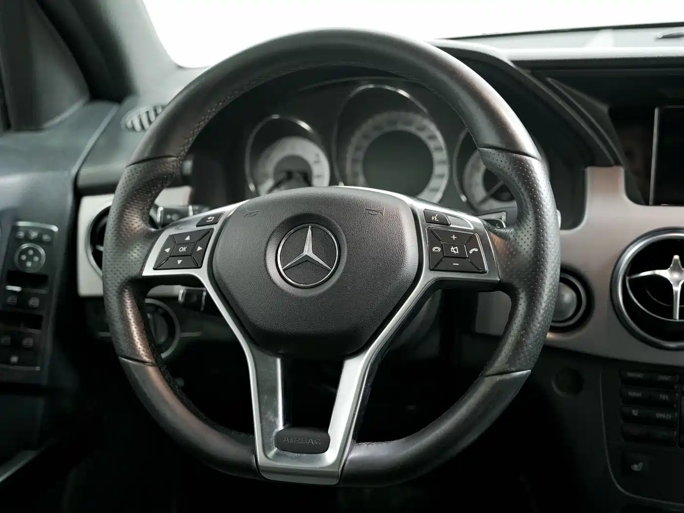 Mercedes-Benz GLK-Class 2015 GLK 300 4MATIC Fashion Ultimate Edition фото 5