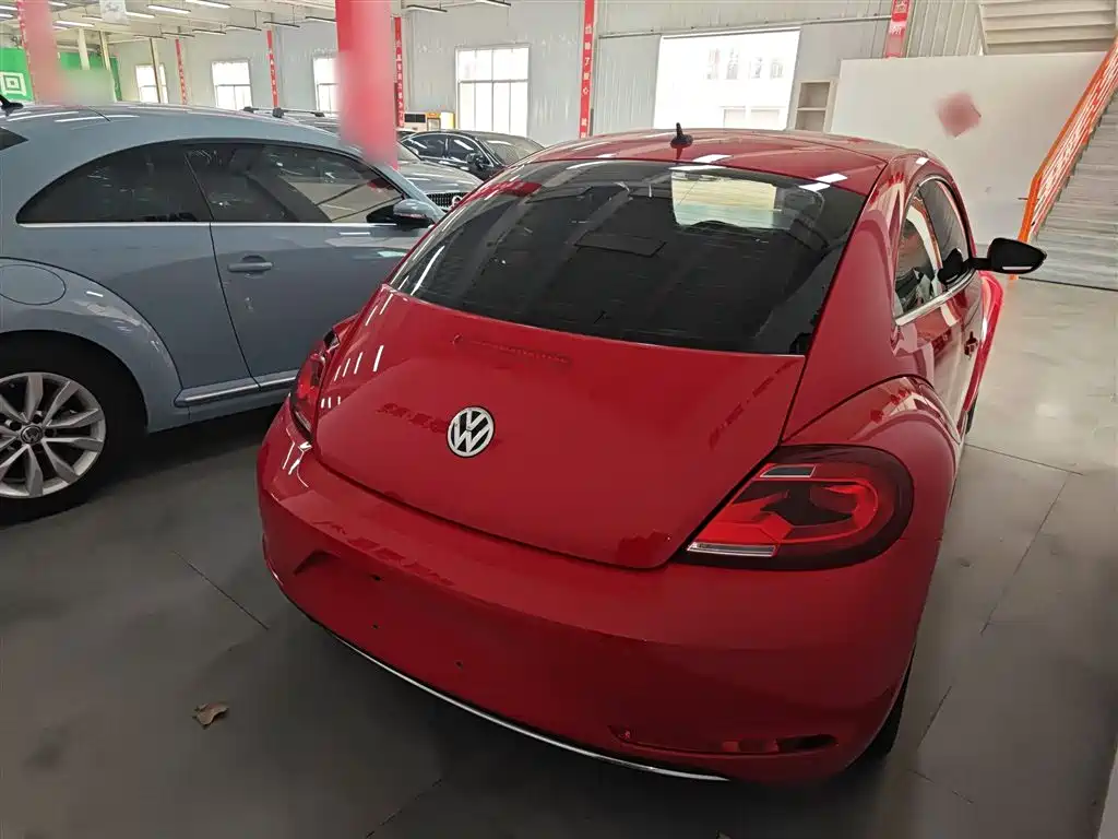Volkswagen Beetle 2018 180TSI Easy Joy Edition фото 5