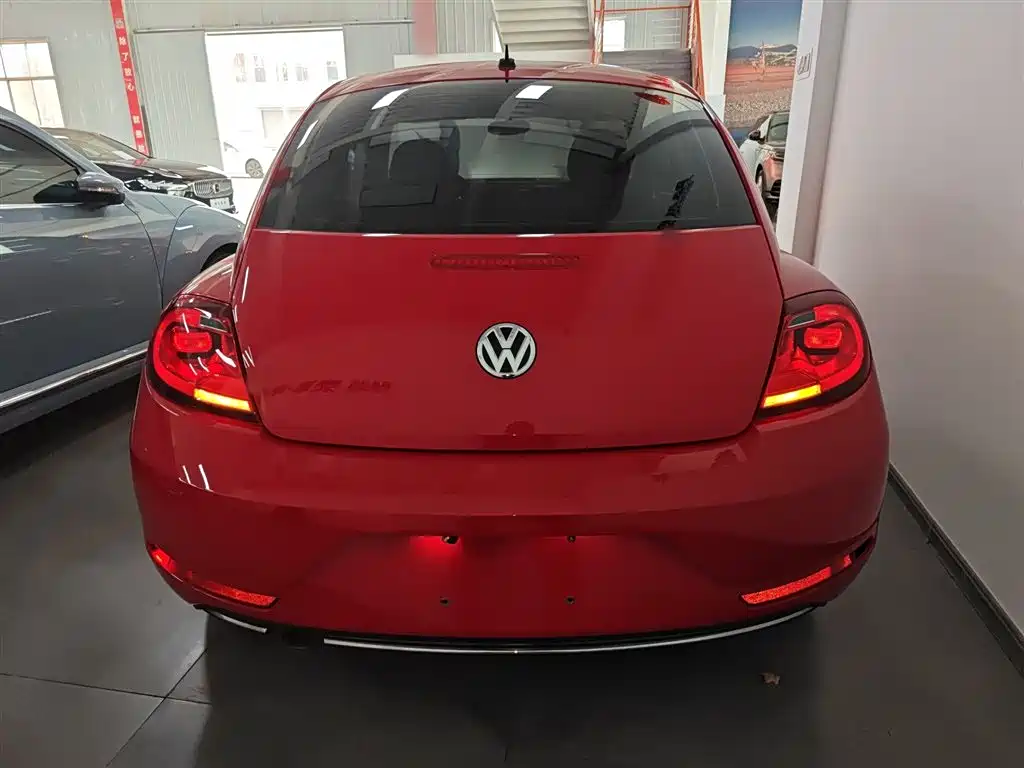 Volkswagen Beetle 2018 180TSI Easy Joy Edition фото 4