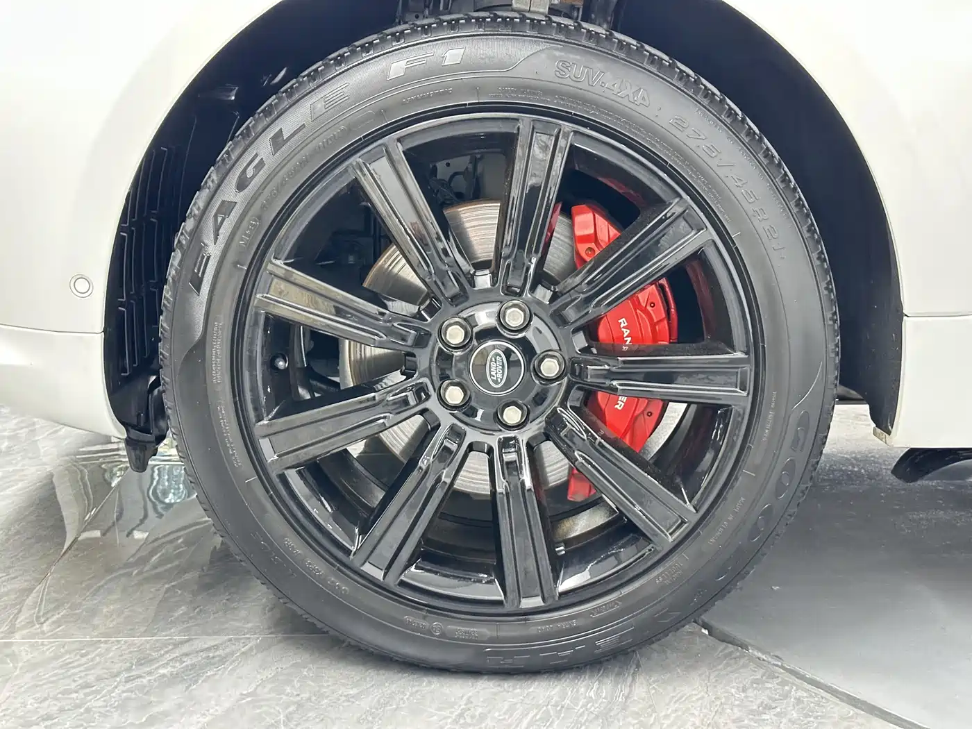 Land Rover Range Rover Sport 2022 3.0 L6 Gloss Black Edition фото 23