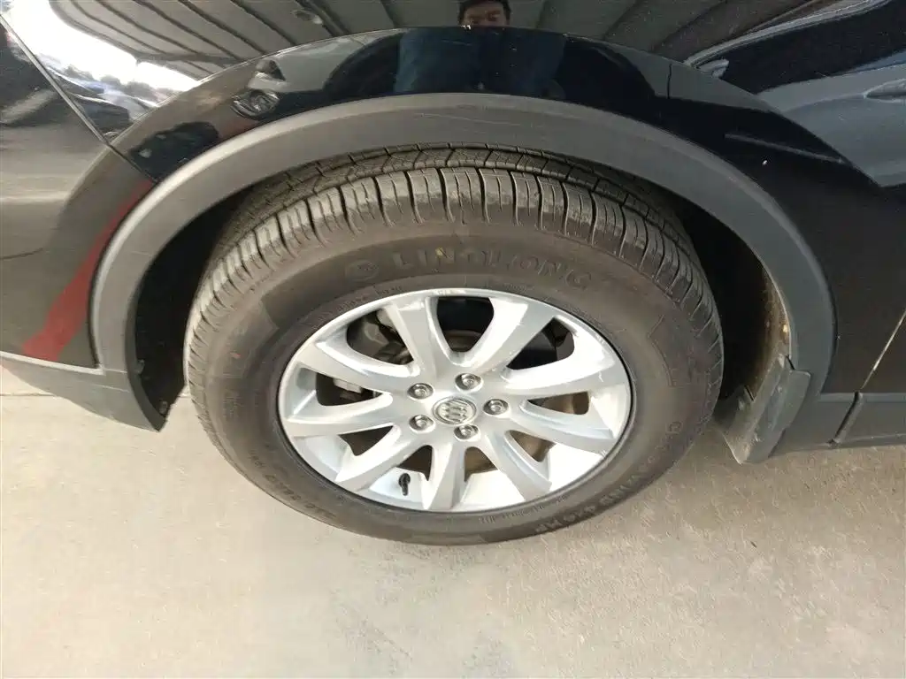 Buick Envision Plus 2020 20T FWD Leading фото 25