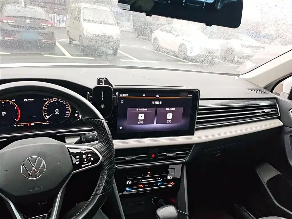 Volkswagen Tiguan L 2022 330TSI Auto 2WD R-Line Premium Edition фото 10
