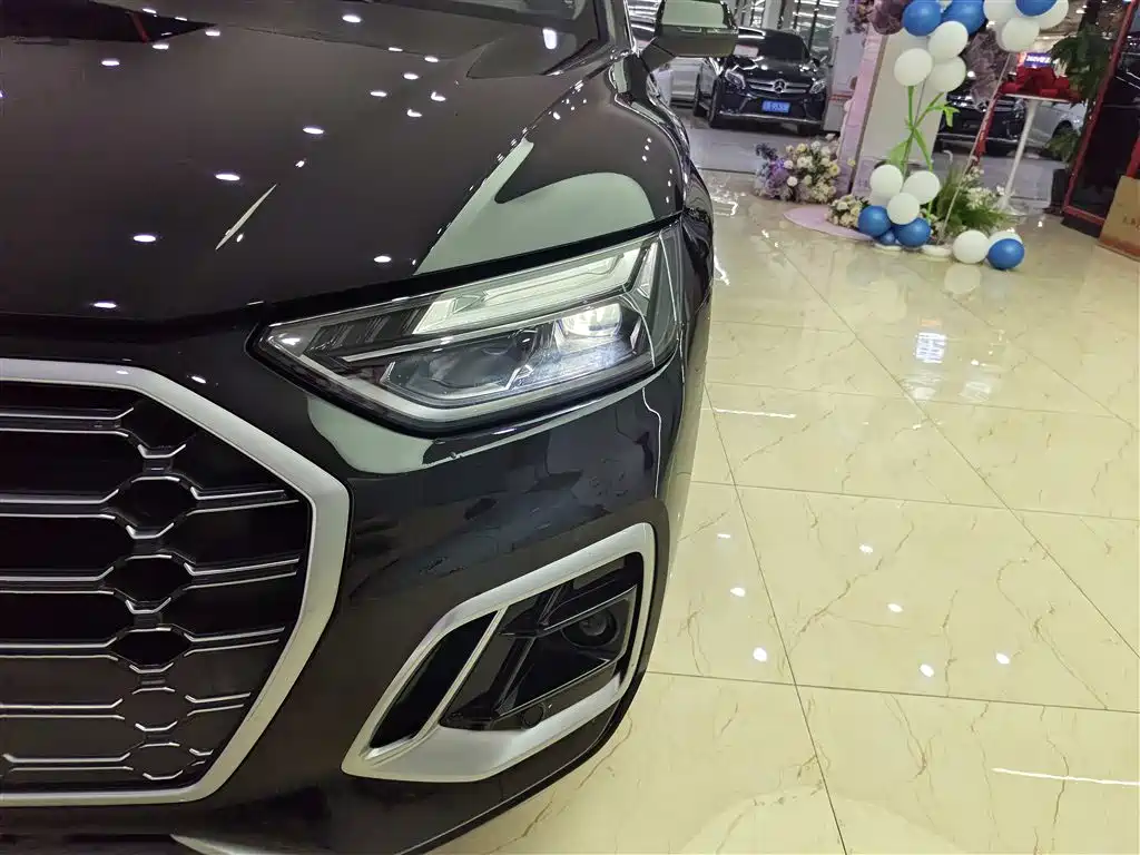 Audi Q5L 2022 Facelift 45T Luxury Dynamic фото 9