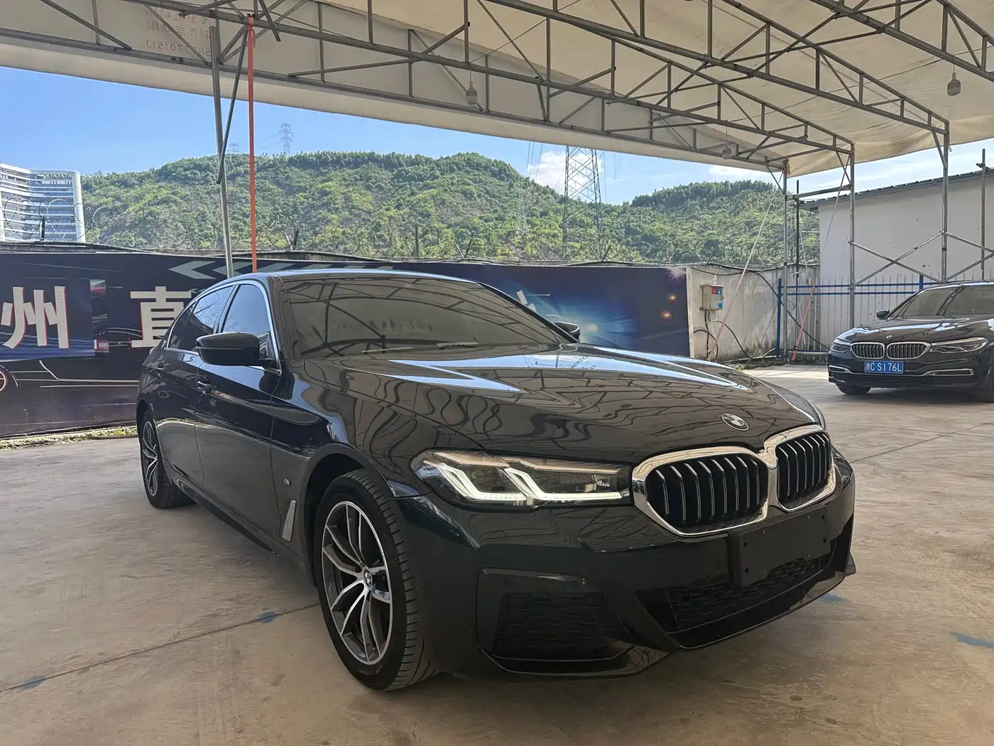 BMW 5 Series 2022 525Li Luxury Package фото 3