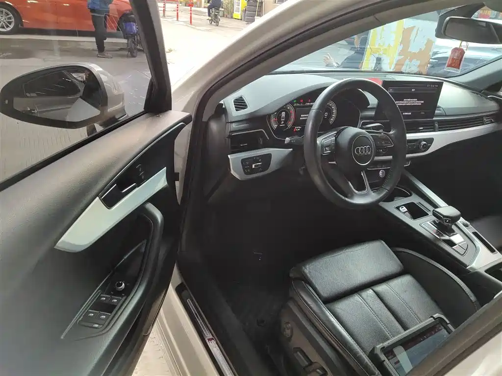 Audi A4L 2020 40 TFSI Fashion Dynamic Edition фото 16
