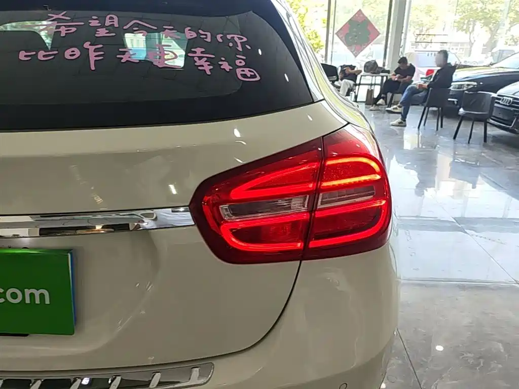 Mercedes-Benz GLA (Import) 2015 GLA 200 фото 8