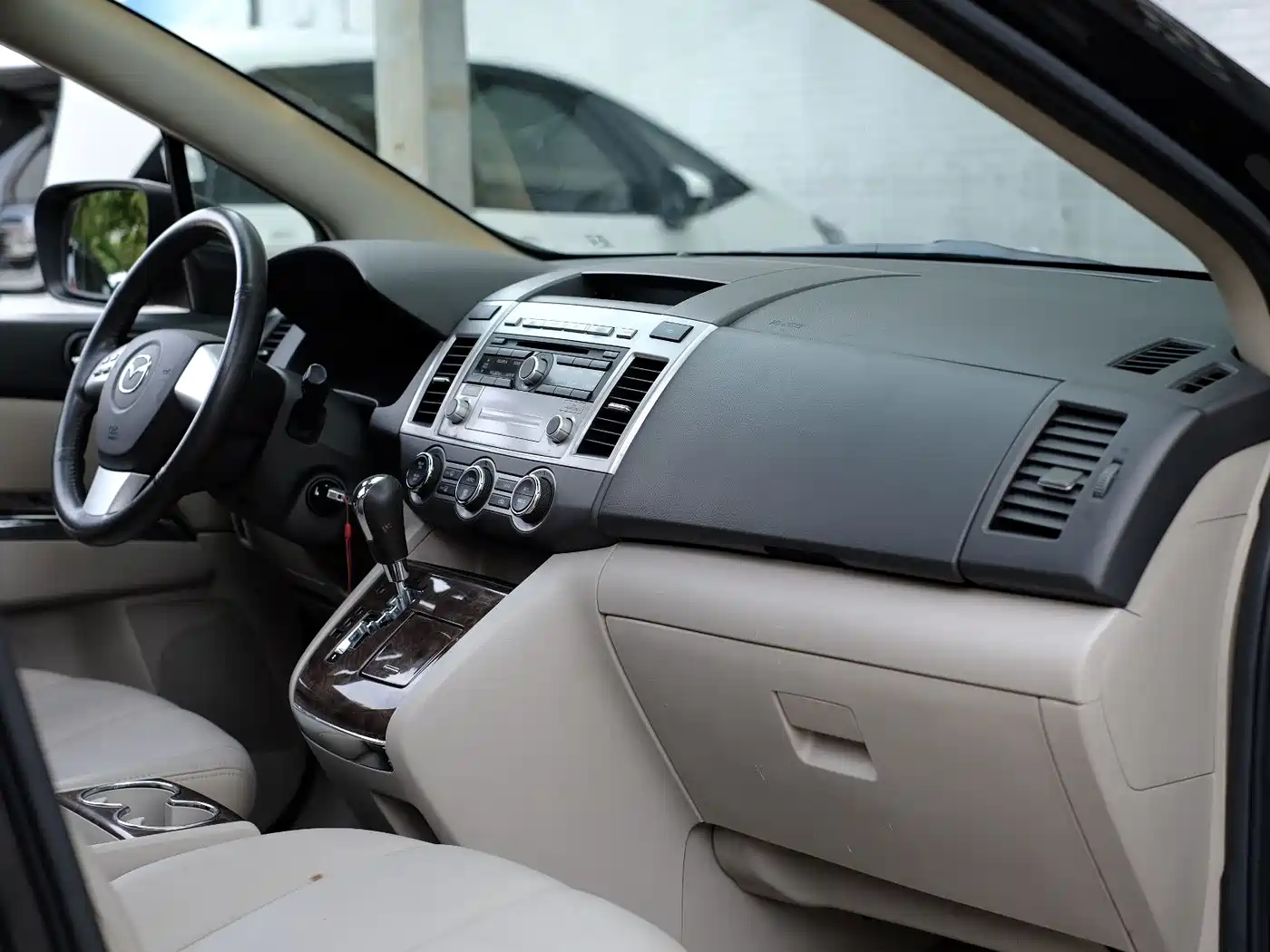 Mazda 8 2012 2011 Model 2.3L Premium Edition